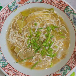 ゆで加減、卵の固さばっちり卵入り温そうめん